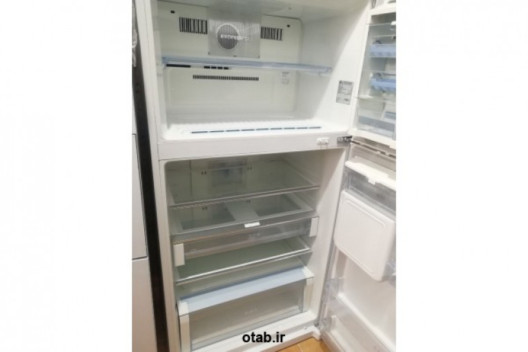 یخچال بالا پایین الجی اصلی. کره  مونتاژ کره  آب ریز و یخ ریز دار  عرض 85 30فوت بزرگترین حجم یخچال بالا پایین  